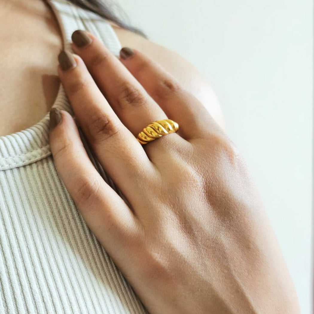 croissant elegant ring