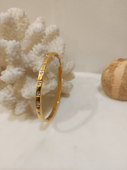 Golden Sparkle Diamond Bracelet